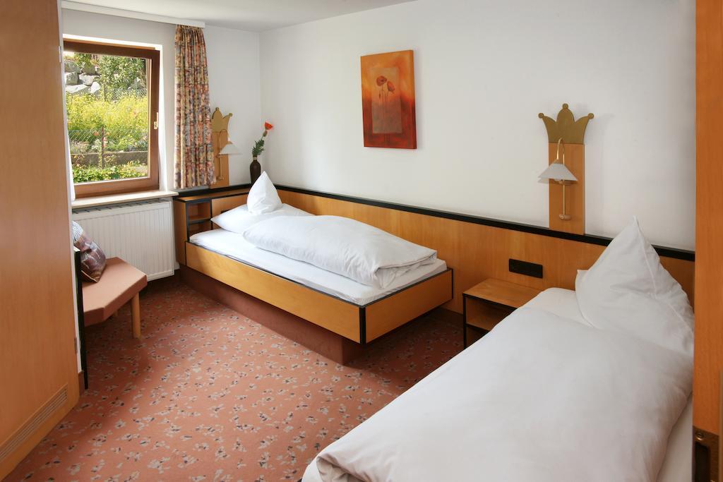 Hotel Krone Haigerloch الغرفة الصورة