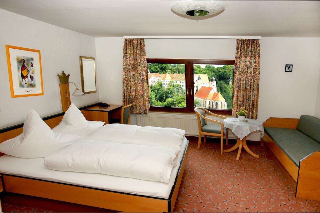 Hotel Krone Haigerloch الغرفة الصورة